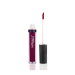 De zachte applicator van de Bellapierre Kiss Proof Lip Crème voor een strakke en gemakkelijke aanbreng van de Black Dhalia lipkleur.